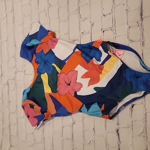 NWT swimsuit size 8 Raimbow Crush